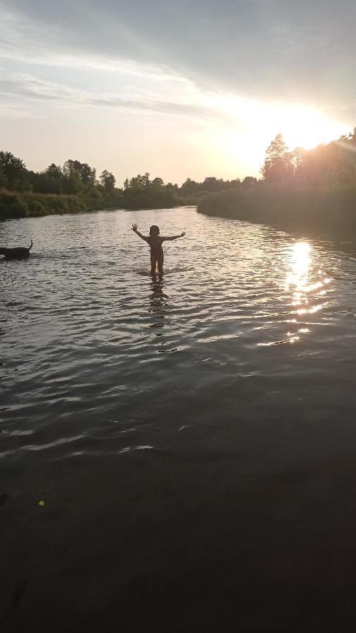 Domek Pod Trzema Kuropatwami Ily Kolo Urli Exterior foto
